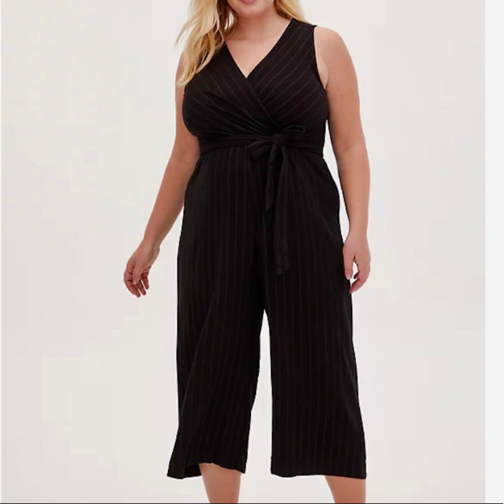 NWT TORRID Black Ponte Surplice Jumpsuit Sz L